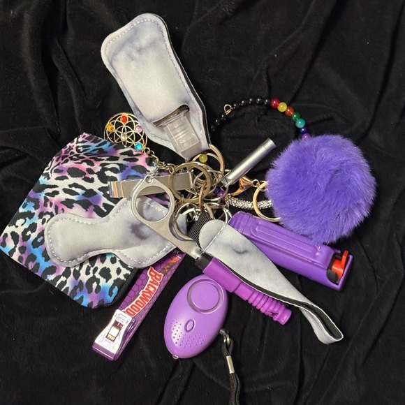 Purple keychain‎